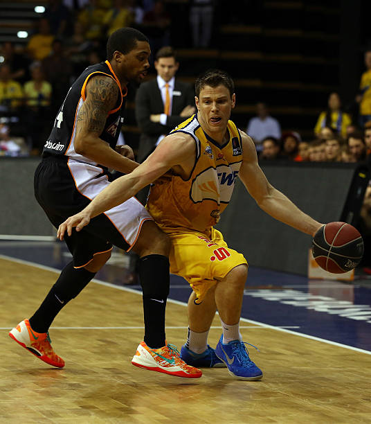 来化解对方 来化解对方